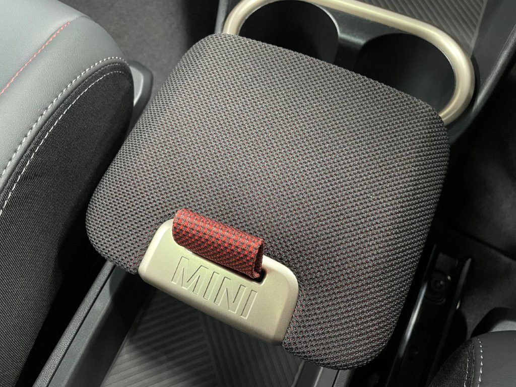 U25 MINI John Cooper Works Countryman ALL4