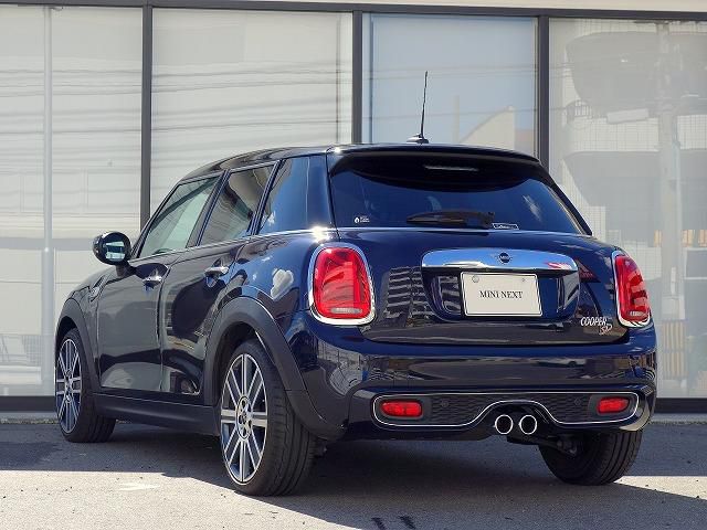 F55 COOPER S D(AT)