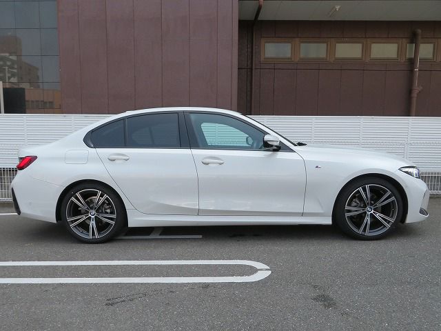 320d xDrive Berline RHD