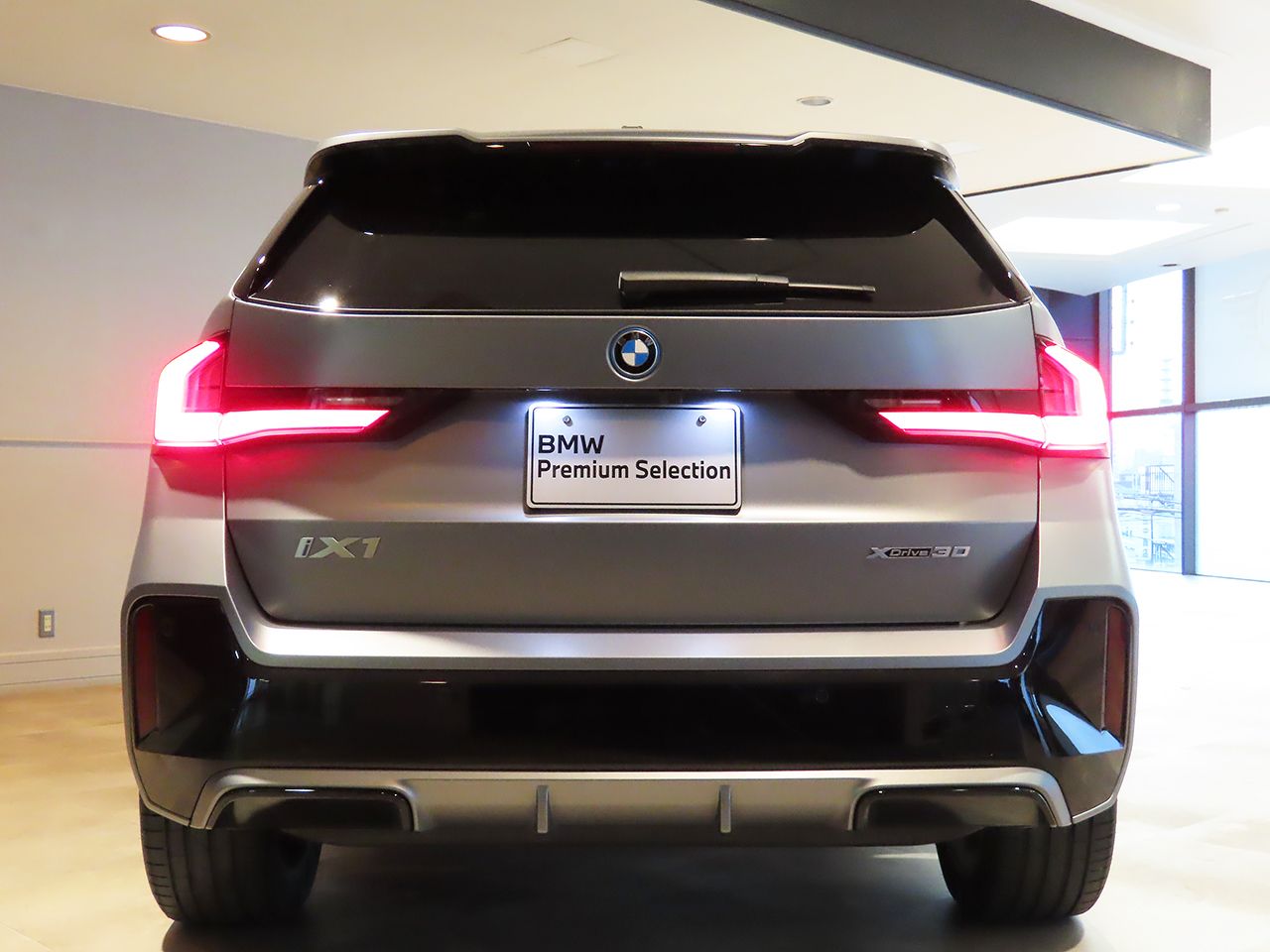 U11 iX1 xDrive30