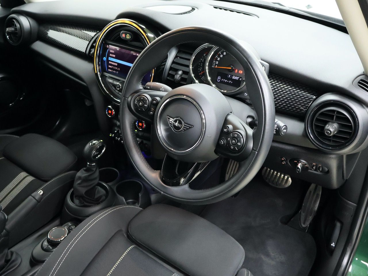 F55 COOPER S D(AT)