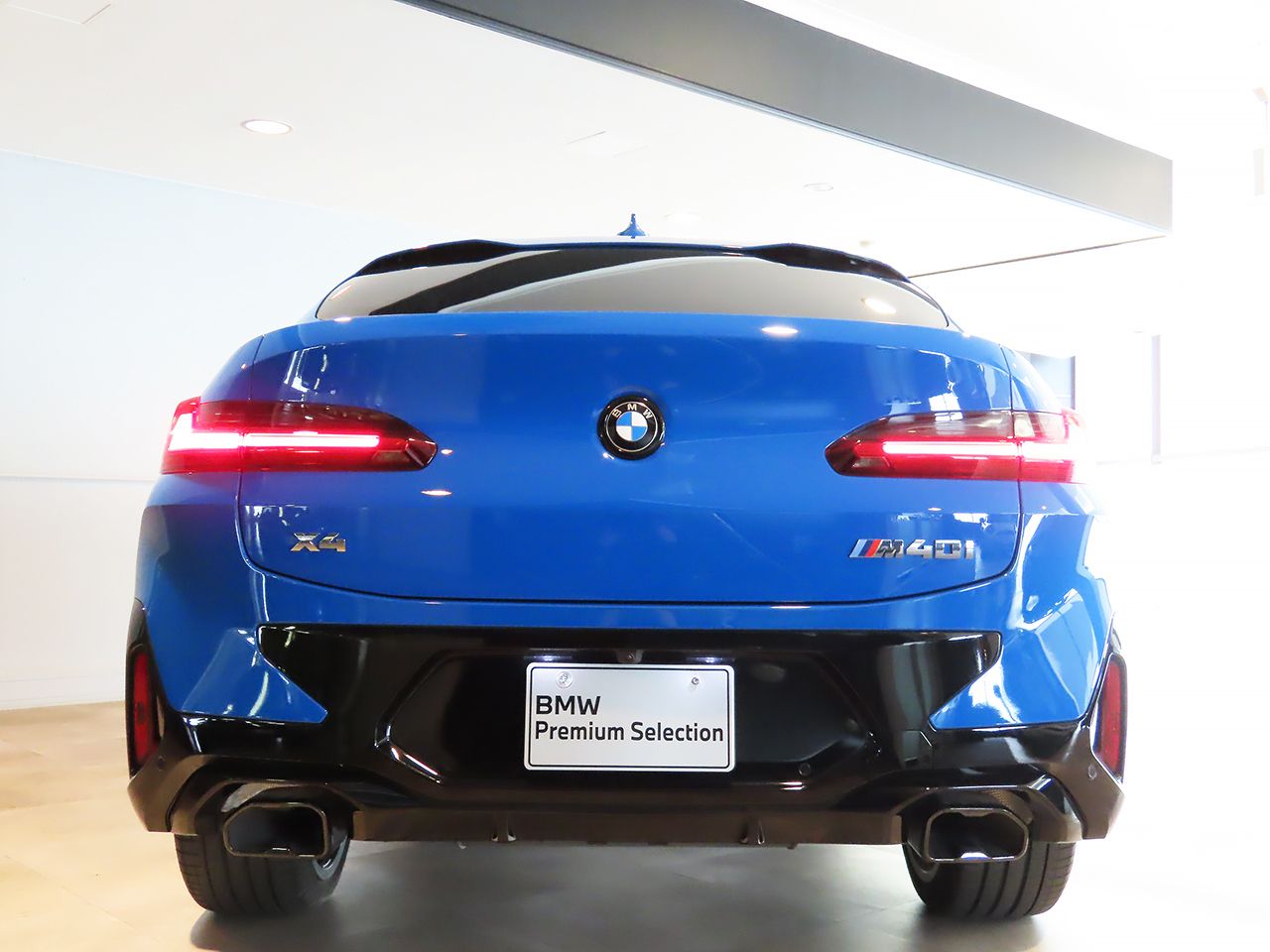 G02 X4 M40i RHD LCI