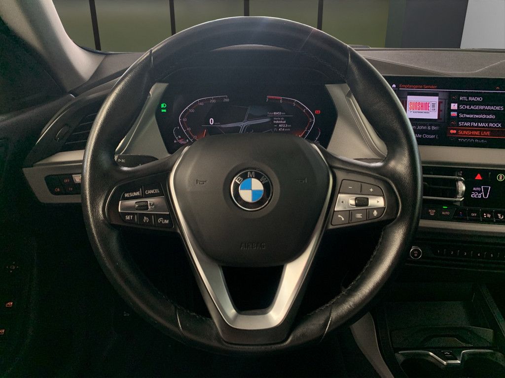 BMW 218