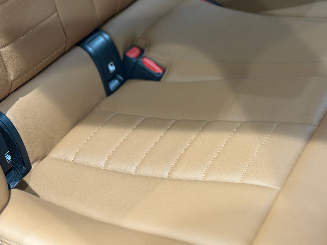 G20 330e Saloon RHD MX