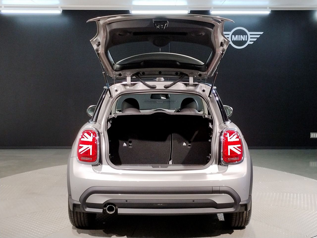 MINI Cooper F56 RHD