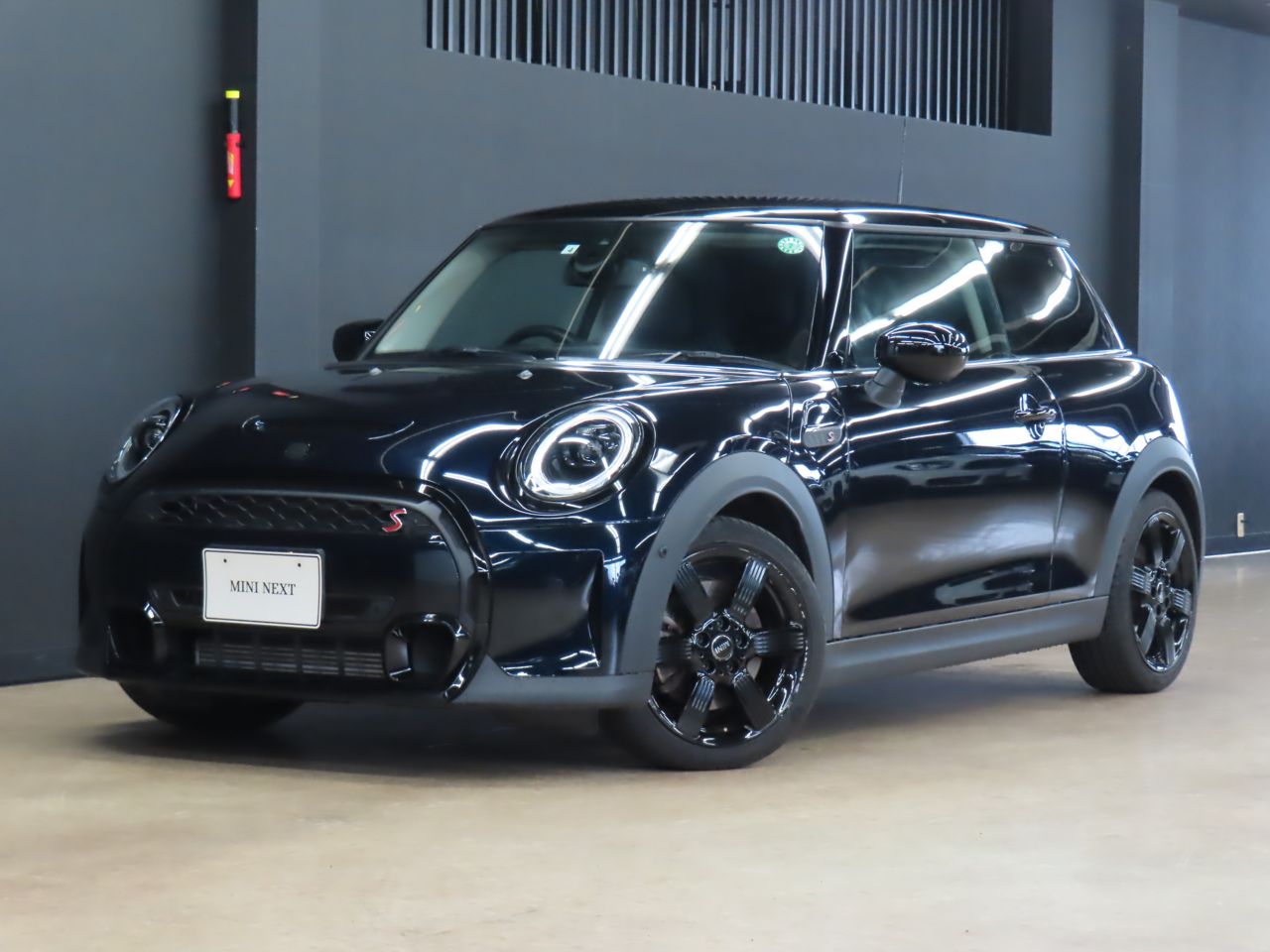 THE NEW MINI COOPER S 3 DOOR.