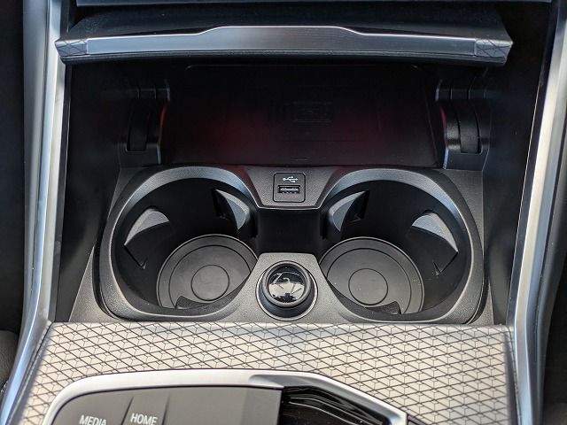 320d xDrive Berline RHD