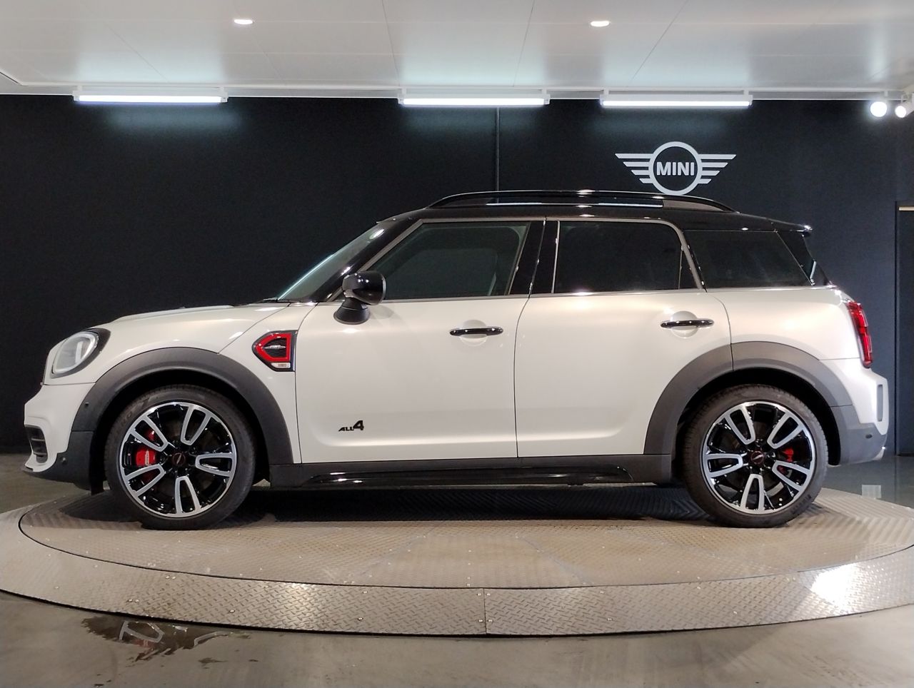MINI John Cooper Works ALL4 Countryman RHD