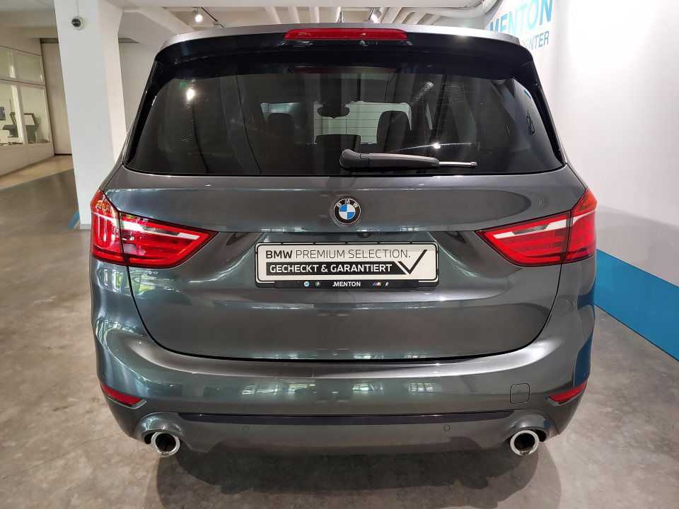 BMW 218