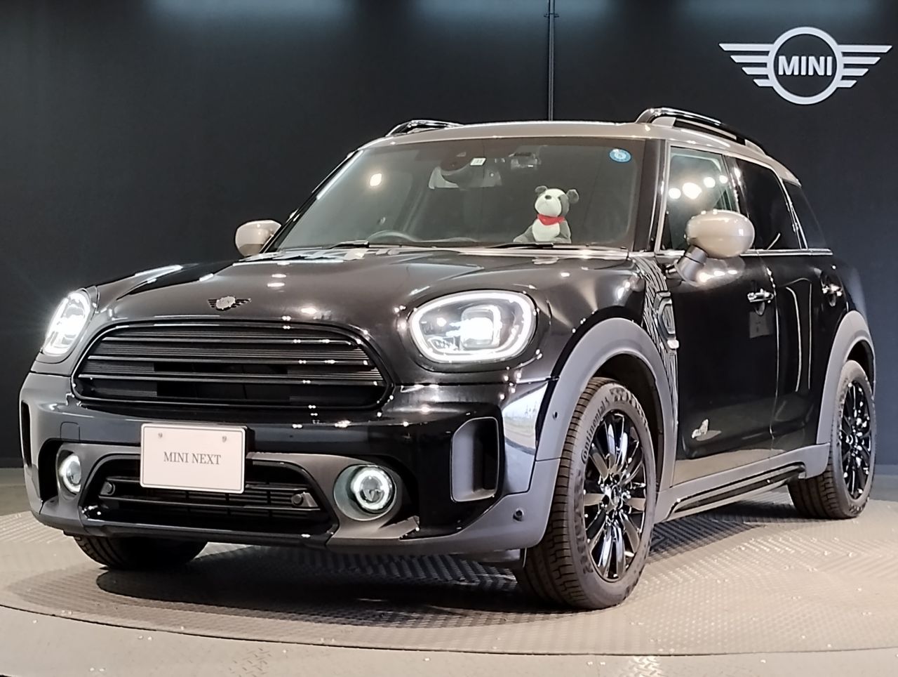 MINI COOPER D CROSSOVER ALL4 SHADOW EDITION.