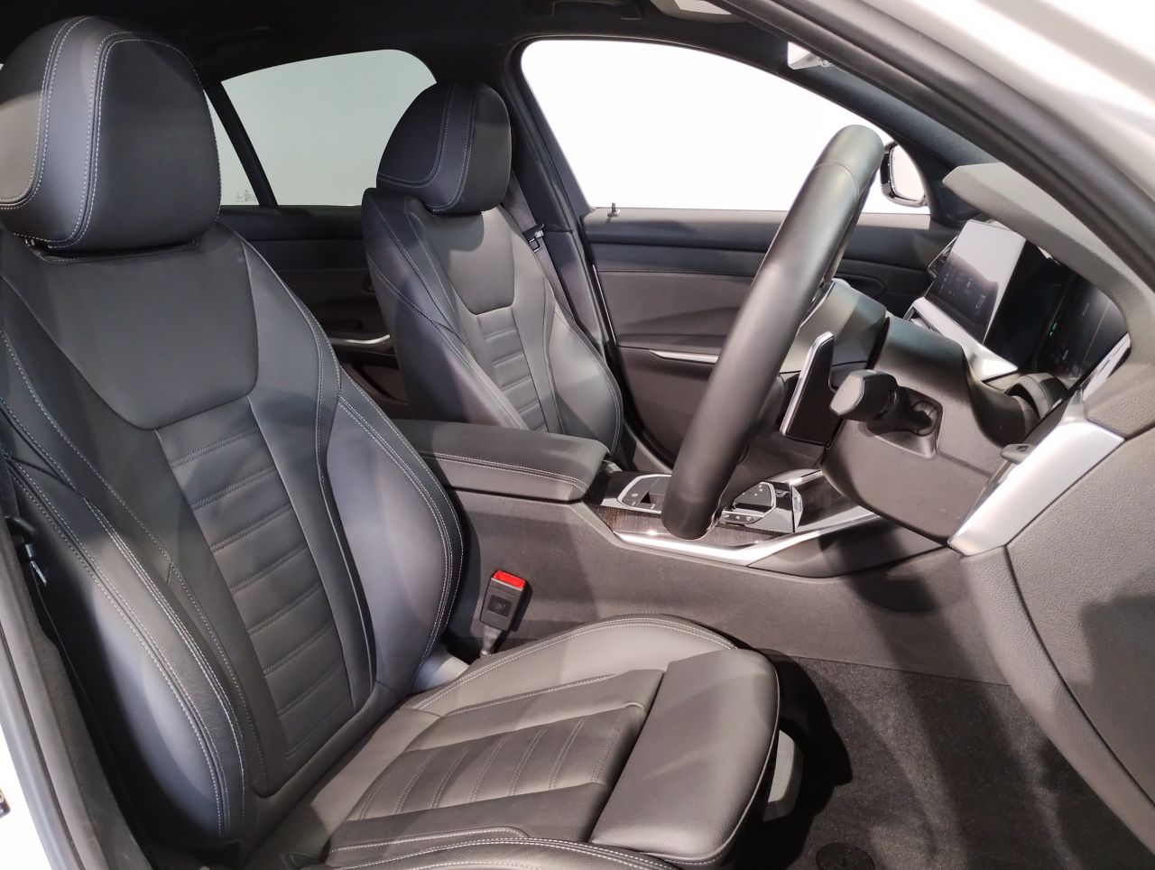 G20 330i Saloon RHD MX