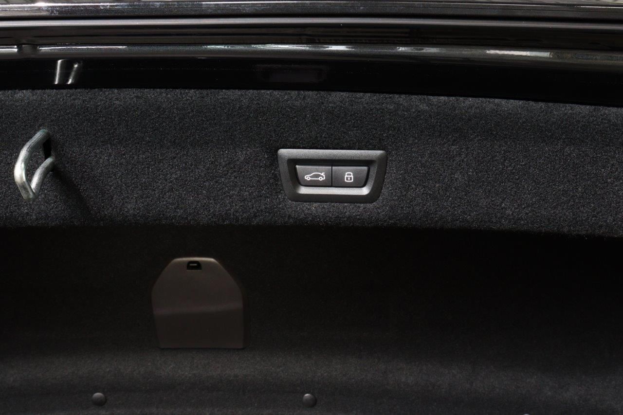 i7 xDrive60 Sedan RHD
