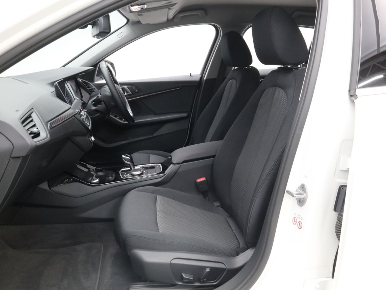 F40 118d Sports Hatch 5-door B47 2.0d