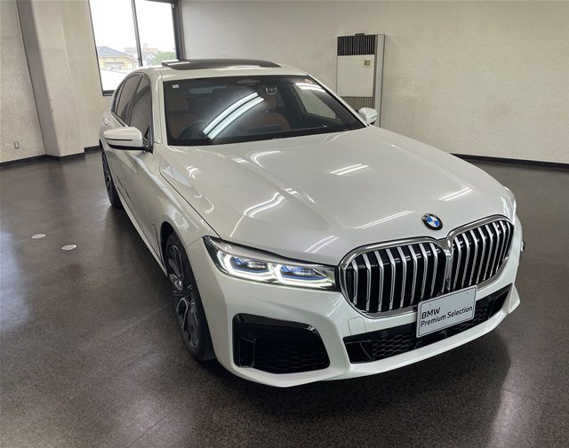 G11 740d xDrive Saloon RHD