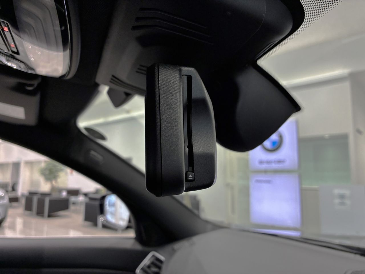 G21 330i Touring RHD
