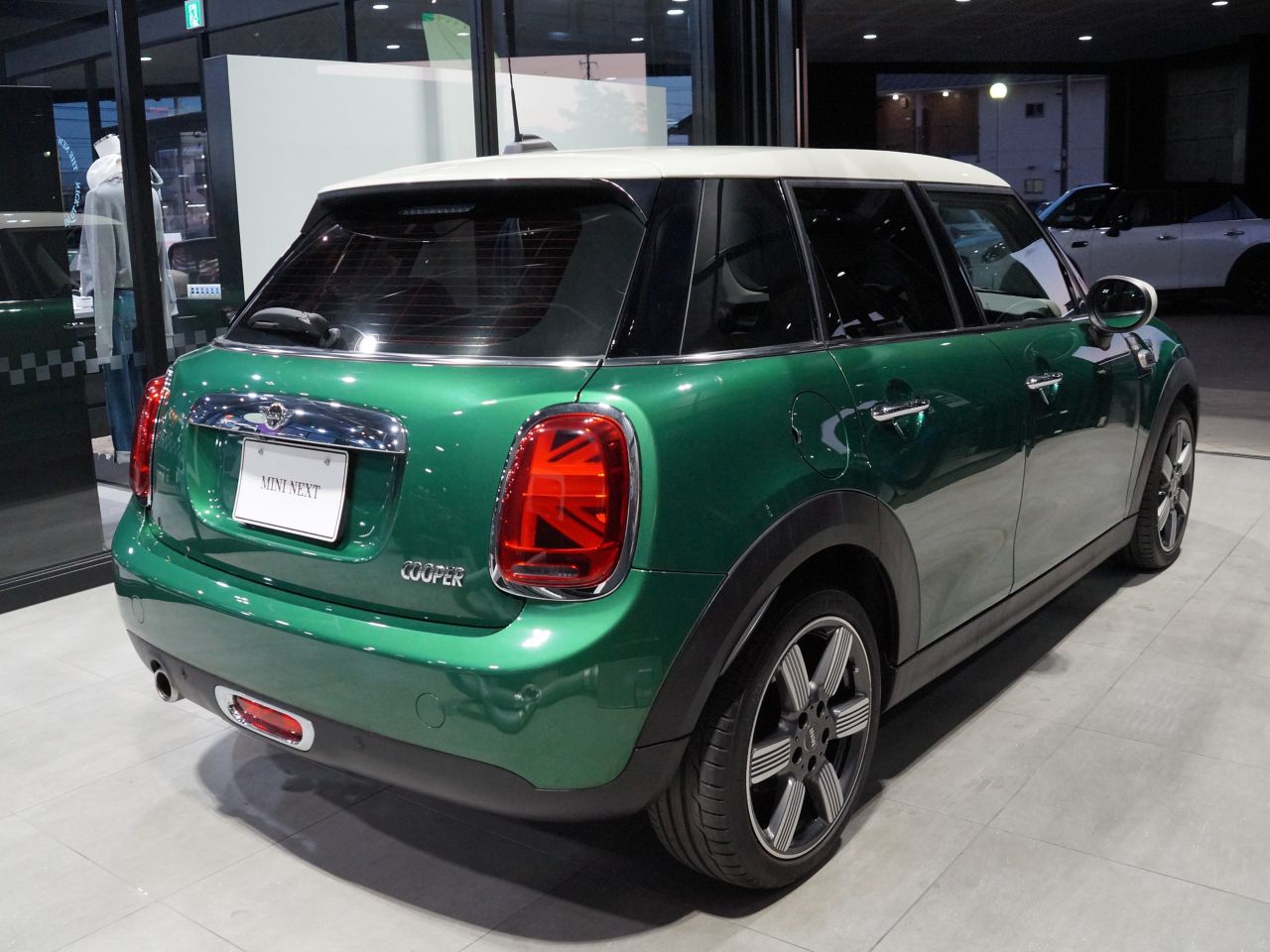 F55 MINI Cooper 5-Door Hatch LCI