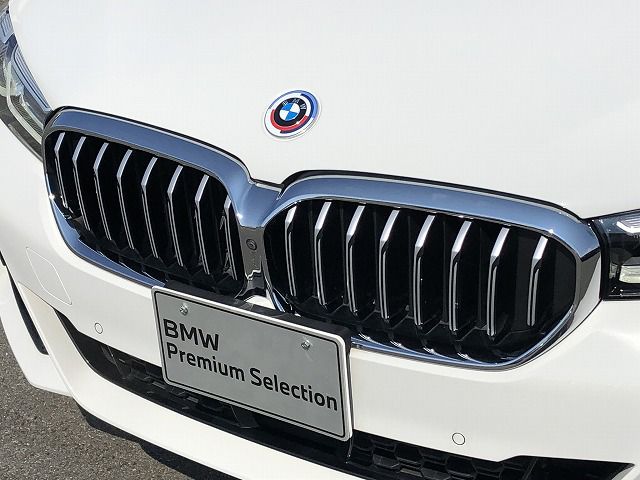 530e Sedan RHD