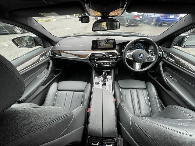 530I