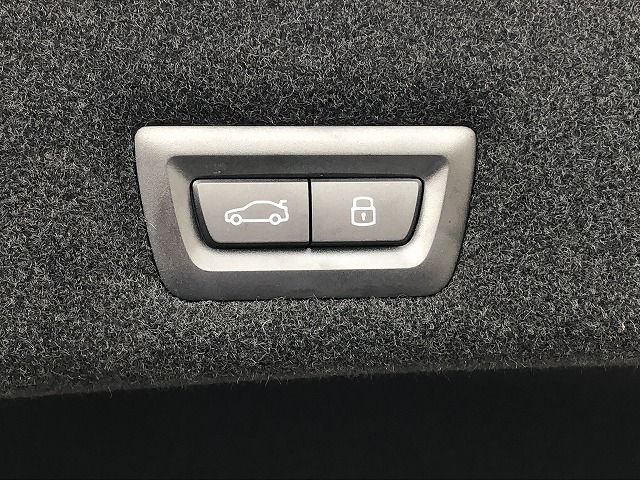 i7 xDrive60 Sedan RHD