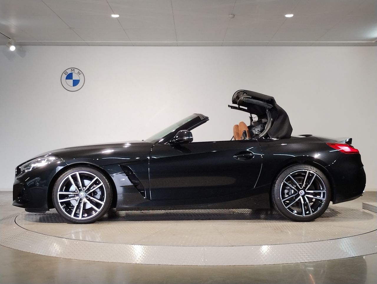 G29 z4 sDrive20i RHD
