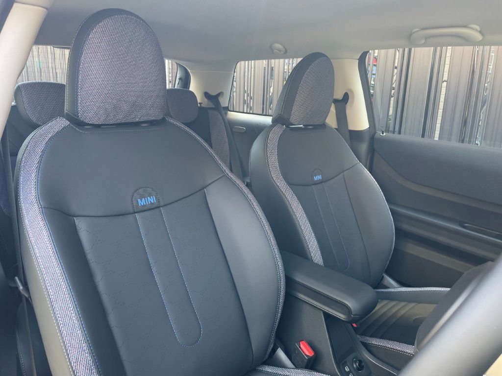 F66 MINI Cooper C 3Dr