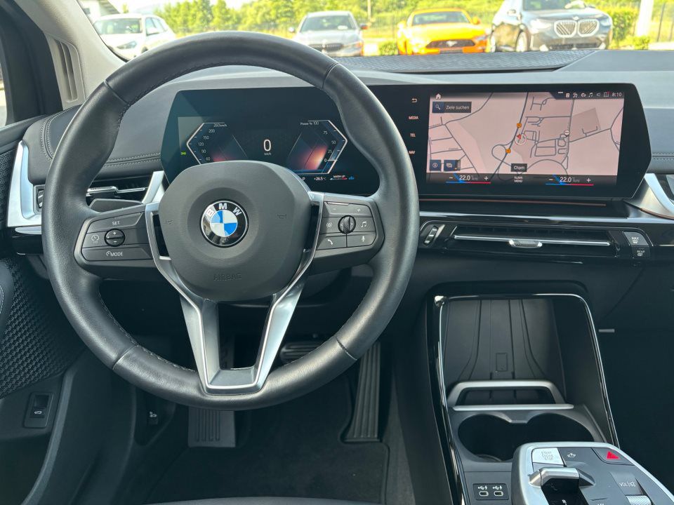 BMW 218