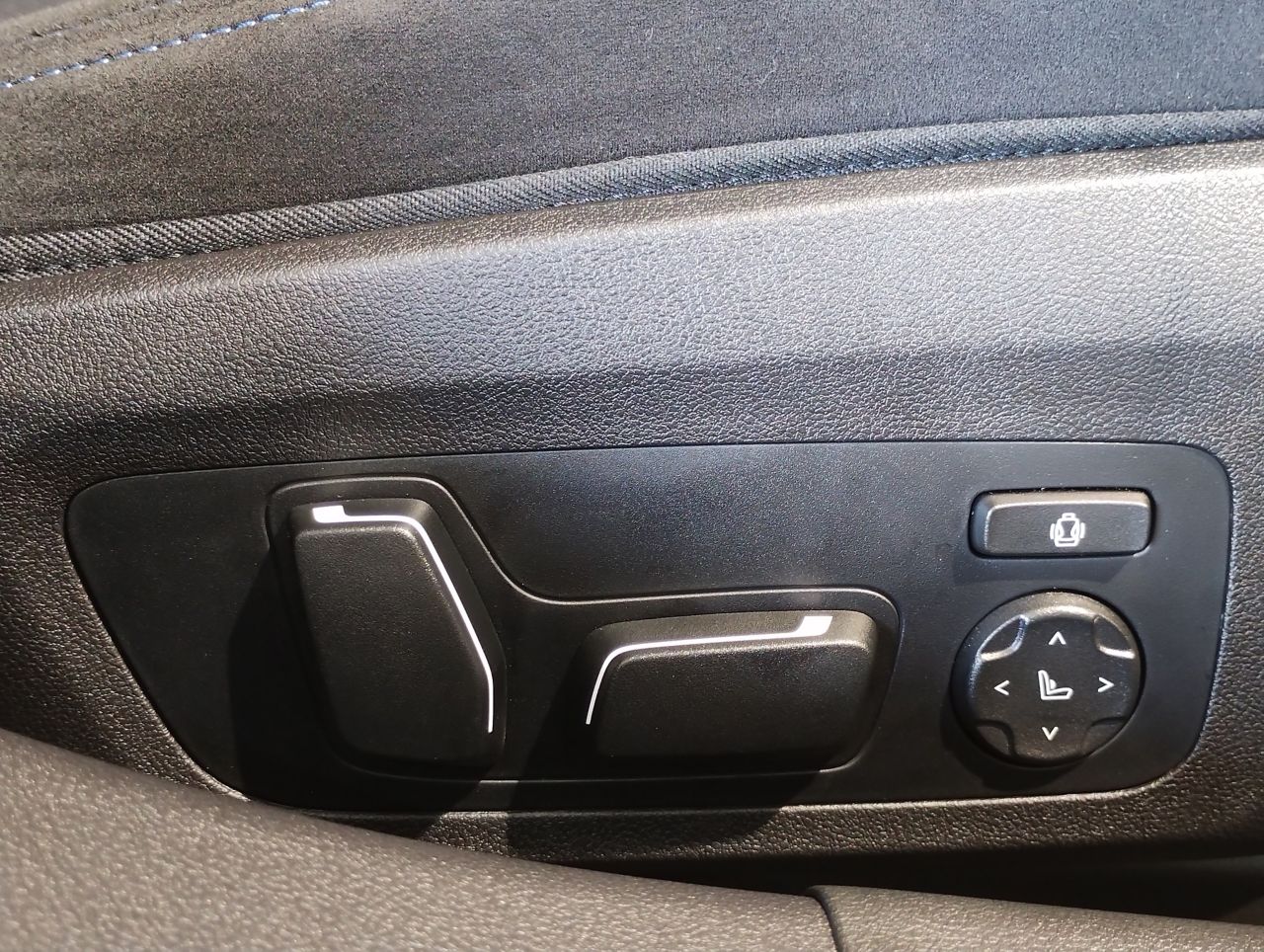 320d xDrive Berline RHD