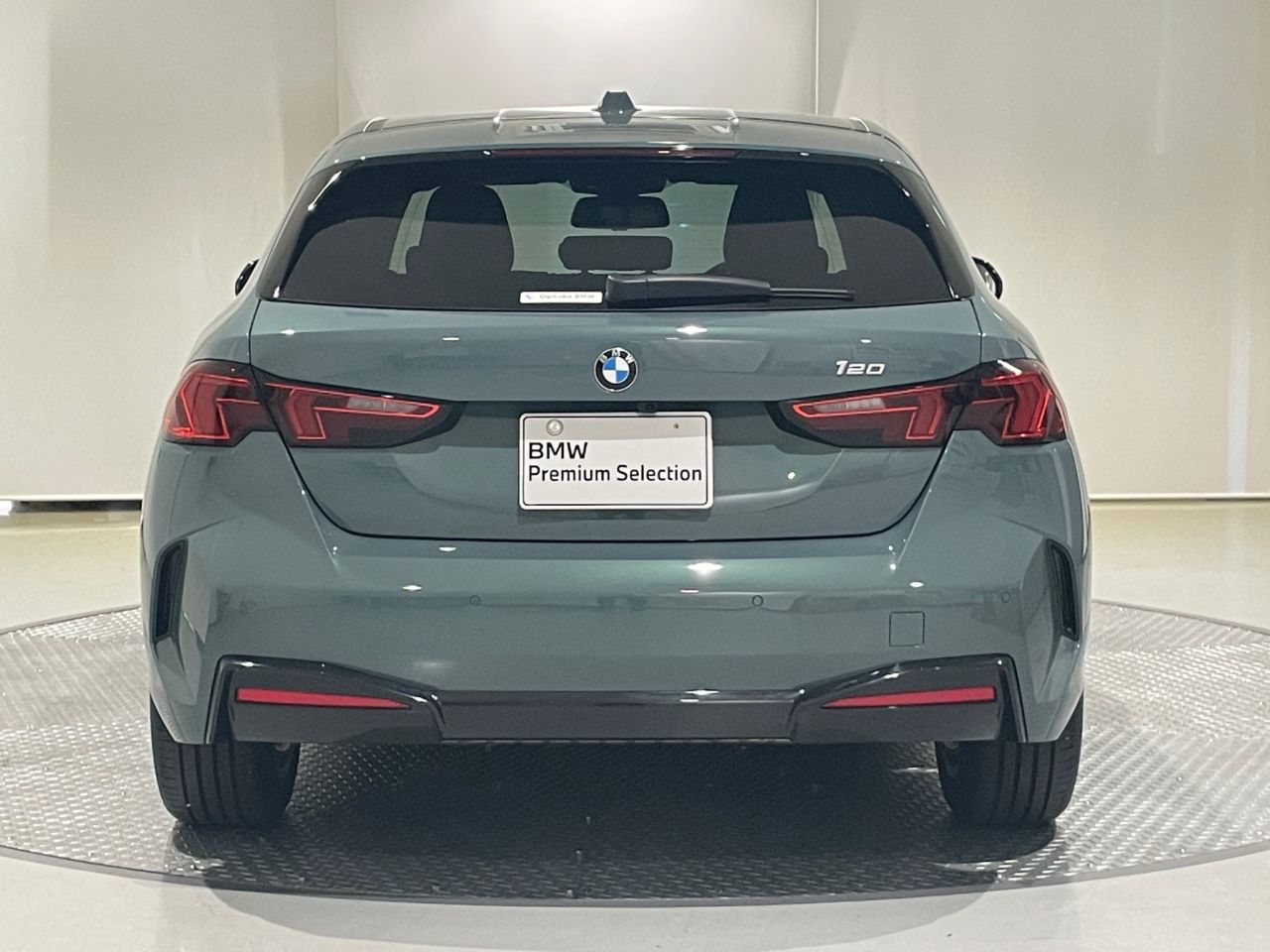 120 Sport Sports Hatch