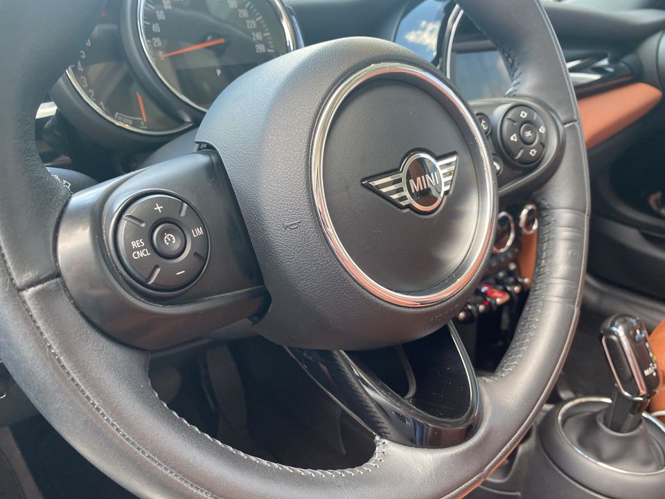 MINI Cooper Cabrio