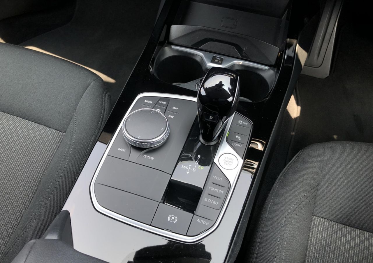 F40 118d Sports Hatch 5-door B47 2.0d