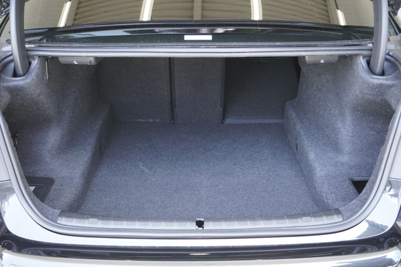 M5 Sedan RHD