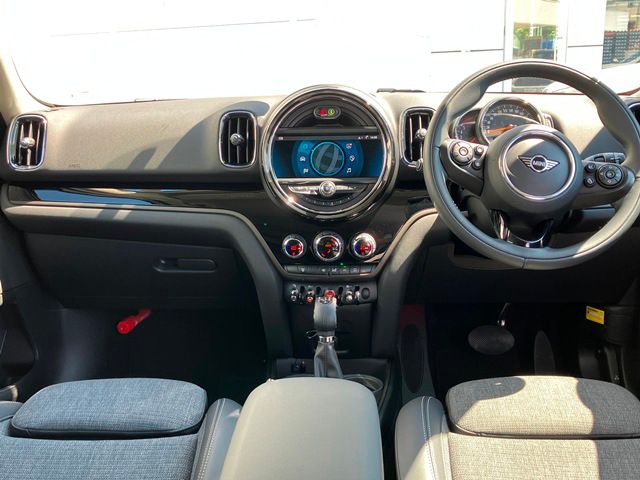 MINI CROSSOVER COOPER D