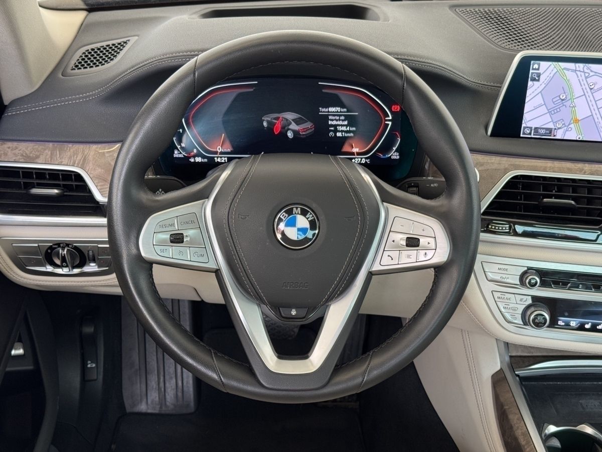 BMW 740