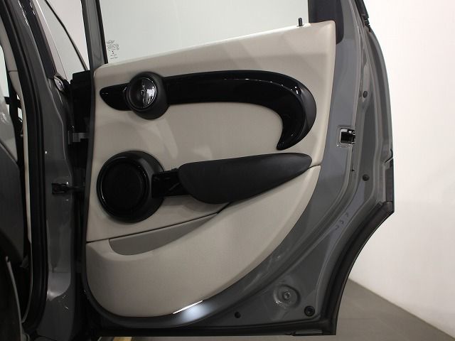 F55 COOPER D (AT)
