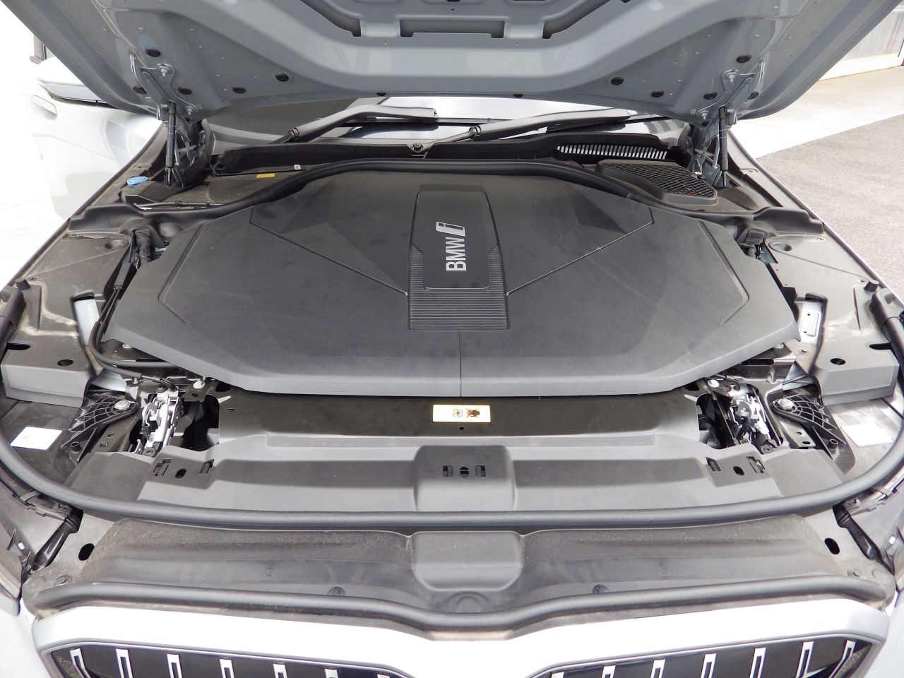 BMW i5 eDrive40 Sedan RHD