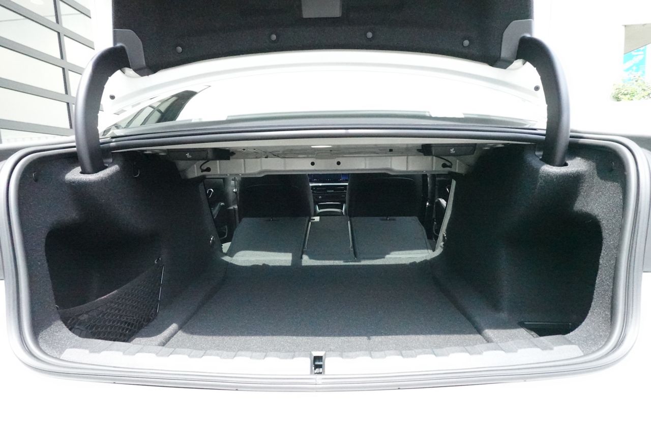 G20 320i Saloon LCI RHD MX