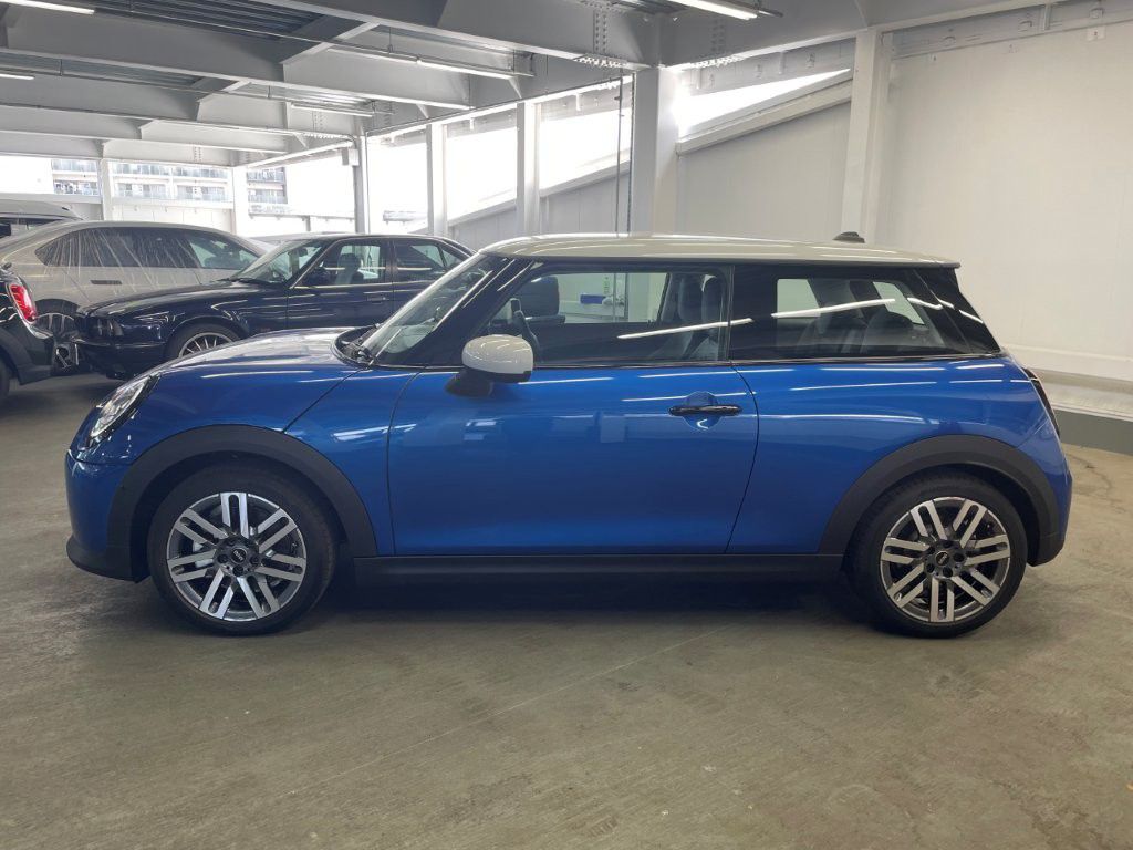 F66 MINI Cooper C 3Dr