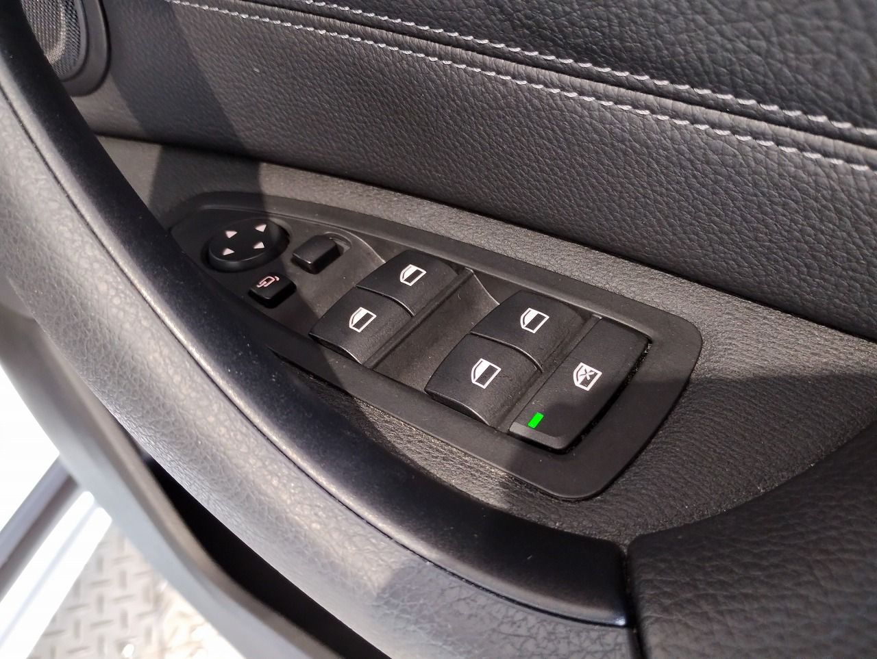 X1 sDrive18i RHD