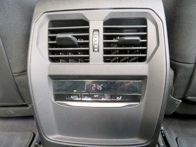 G20 320d xDrive RHD Saloon