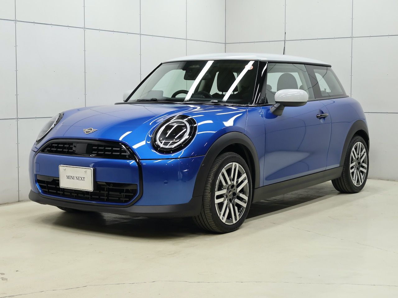 THE NEW MINI COOPER (3 DOOR) C
