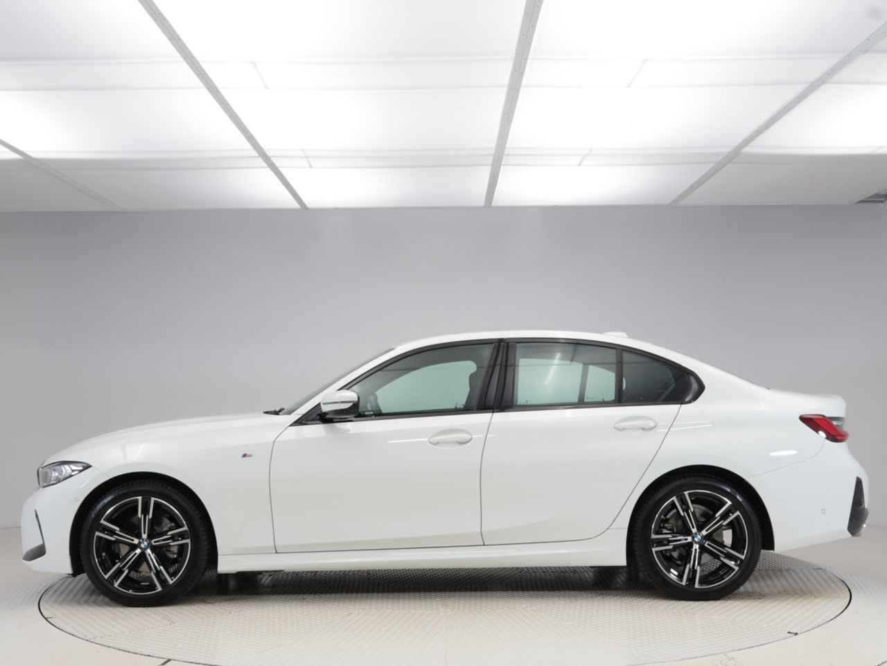 G20 320i Saloon LCI RHD MX