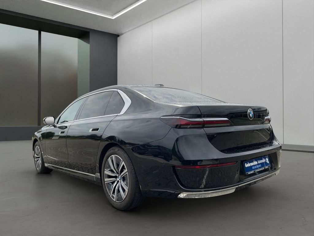 BMW 740