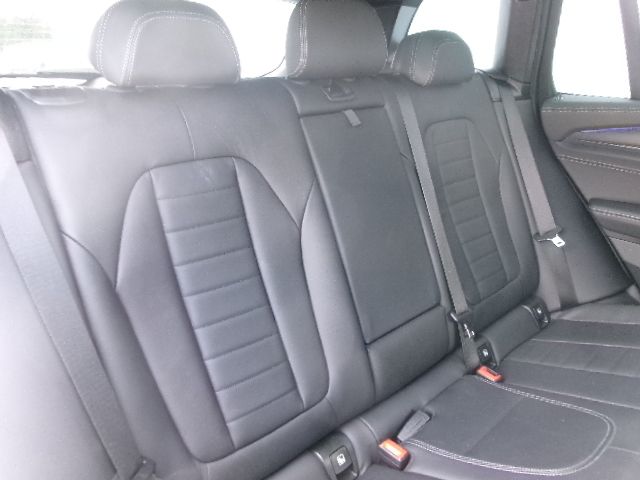 iX2 xDrive30 MSP