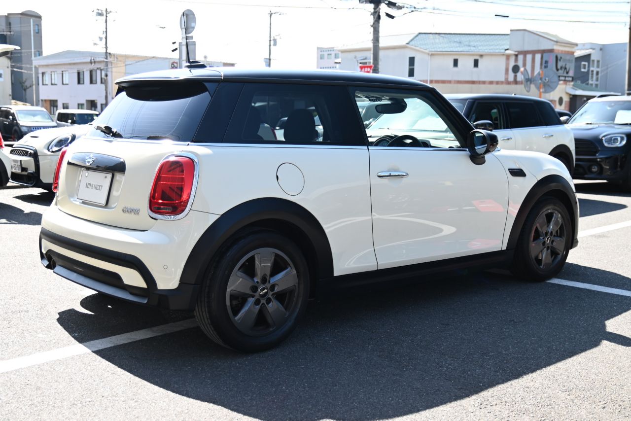 MINI Cooper F56 RHD