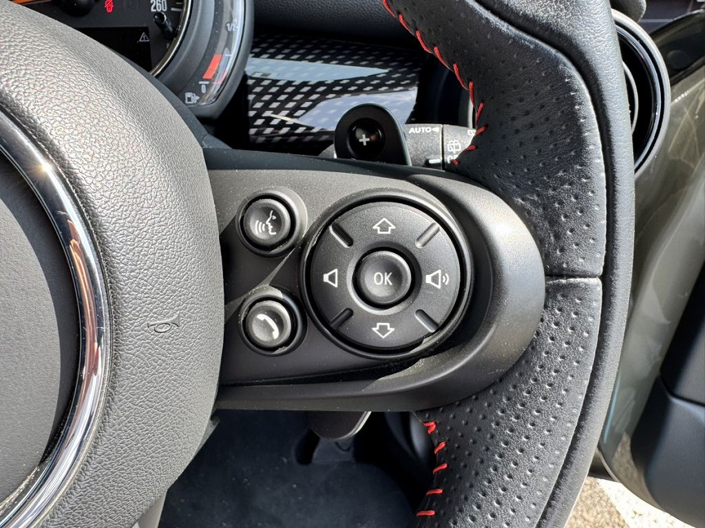 F55 COOPER S D(AT)