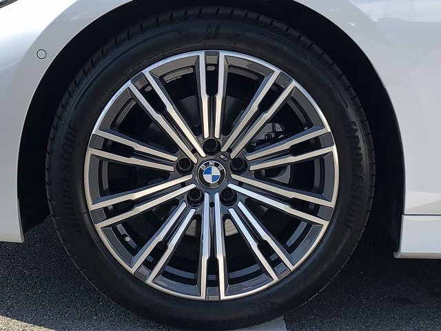 G21 320i RHD