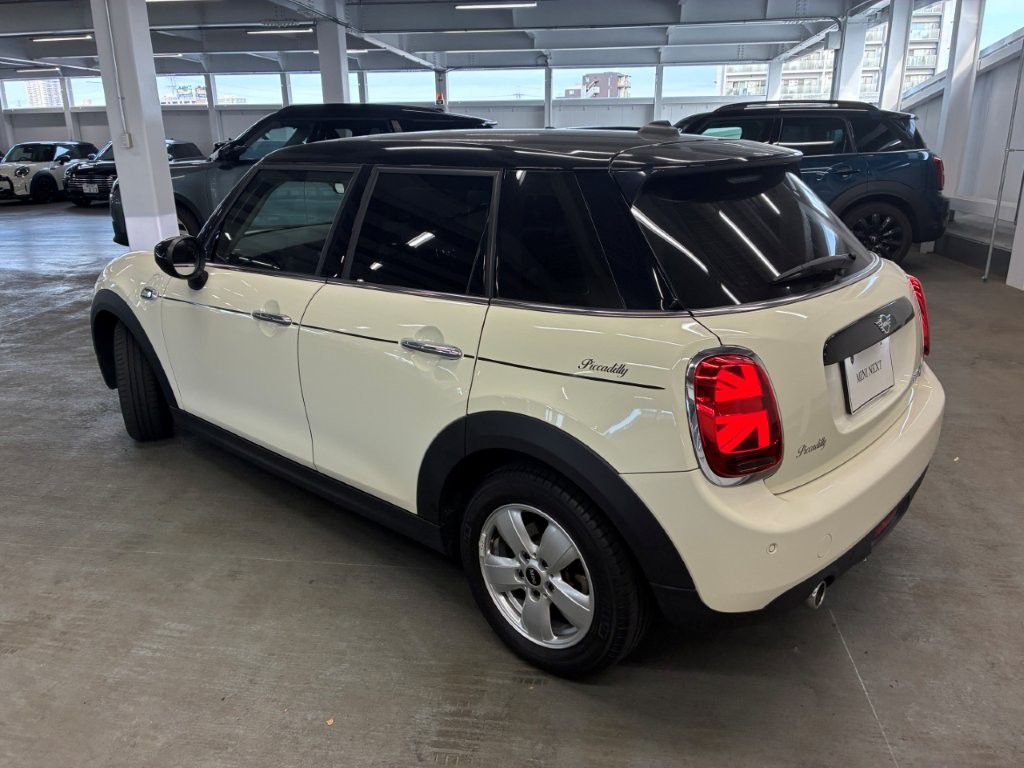 MINI F55 Cooper D 5dr Hatch LCI
