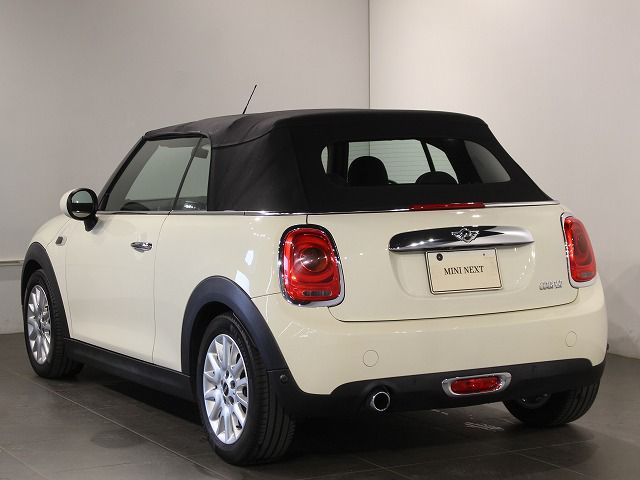 MINI CONVERTIBLE COOPER