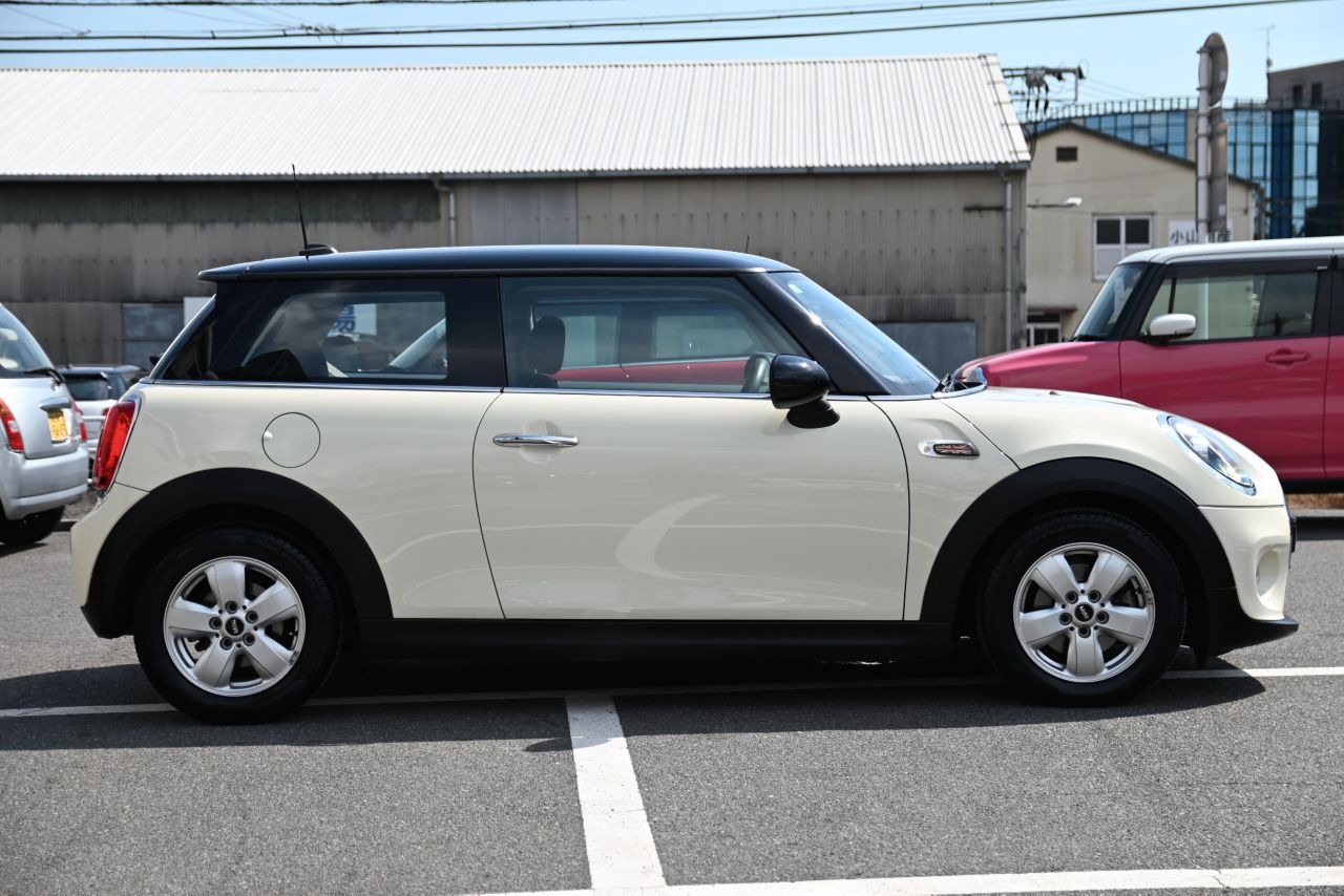 F56 MINI Cooper 3-Door Hatch LCI