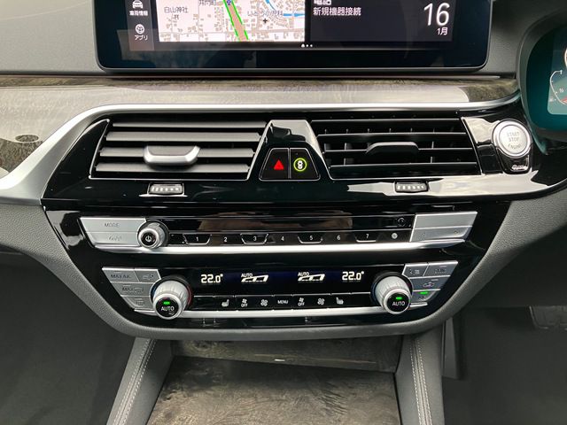 540i xDrive Sedan RHD